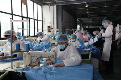 守护健康与生产的双重防线——新疆药监系统在疫情下的酒业监管纪实